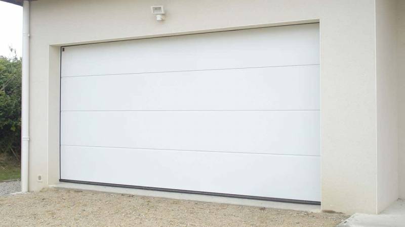 Comment débloquer votre porte de garage à Vitrolles ?