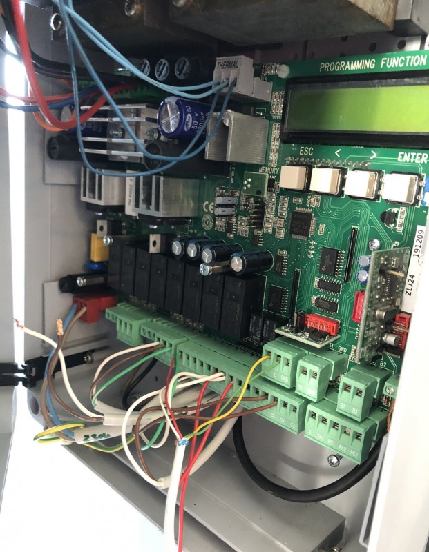 Remplacement de la carte électronqiue pour mon portail électrique - Magasin CAME aux Pennes Mirabeau près d'Aix en Provence